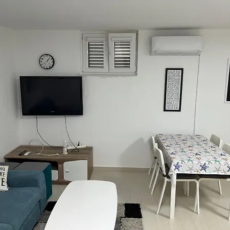 Jil Apartamento *